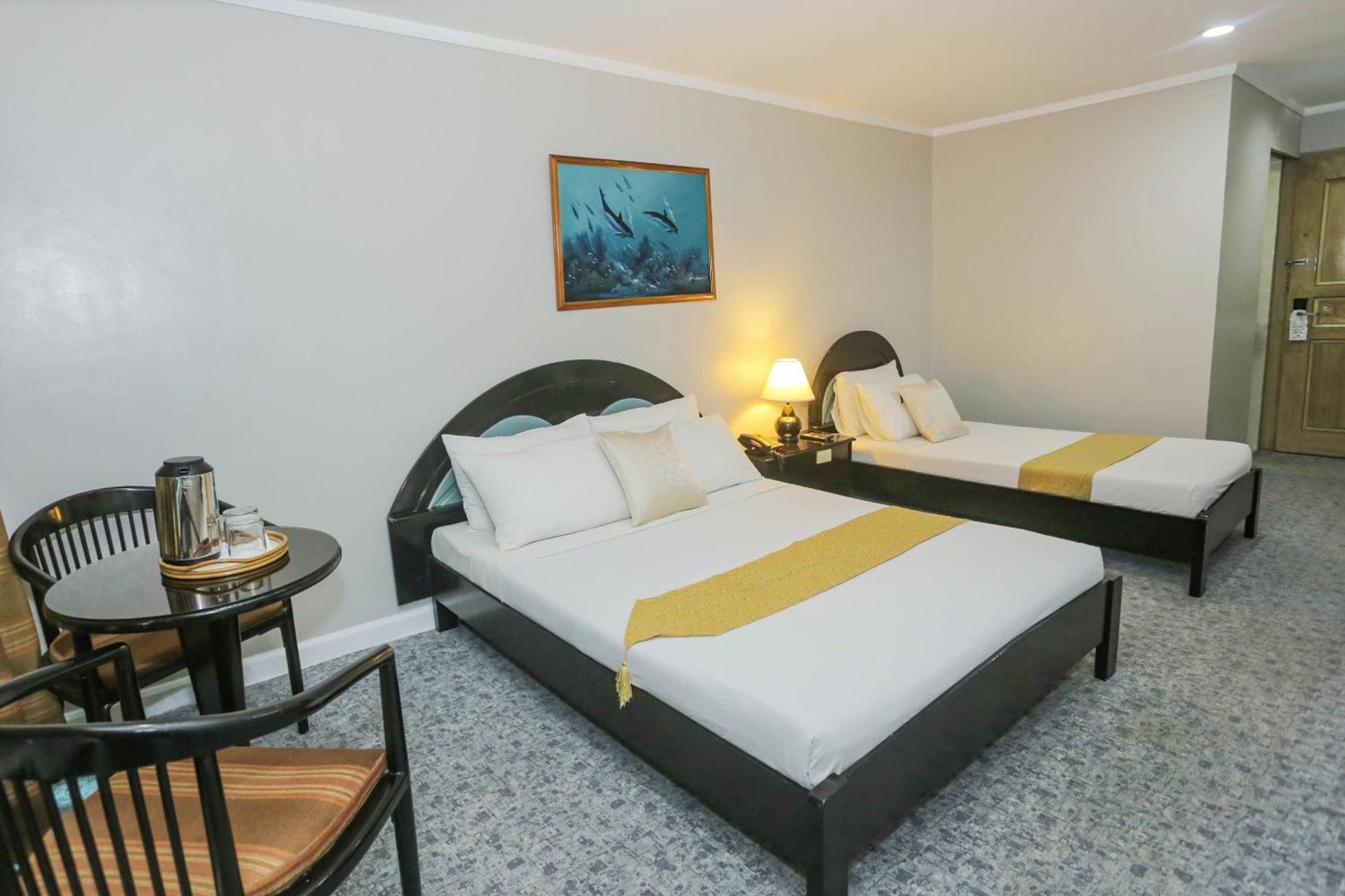 Holiday Plaza Hotel - Cebu Zewnętrze zdjęcie