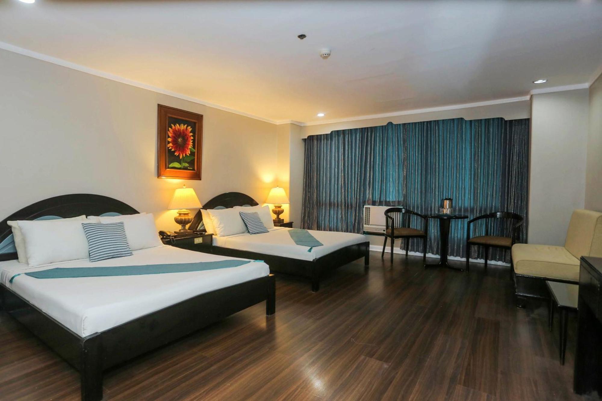 Holiday Plaza Hotel - Cebu Zewnętrze zdjęcie