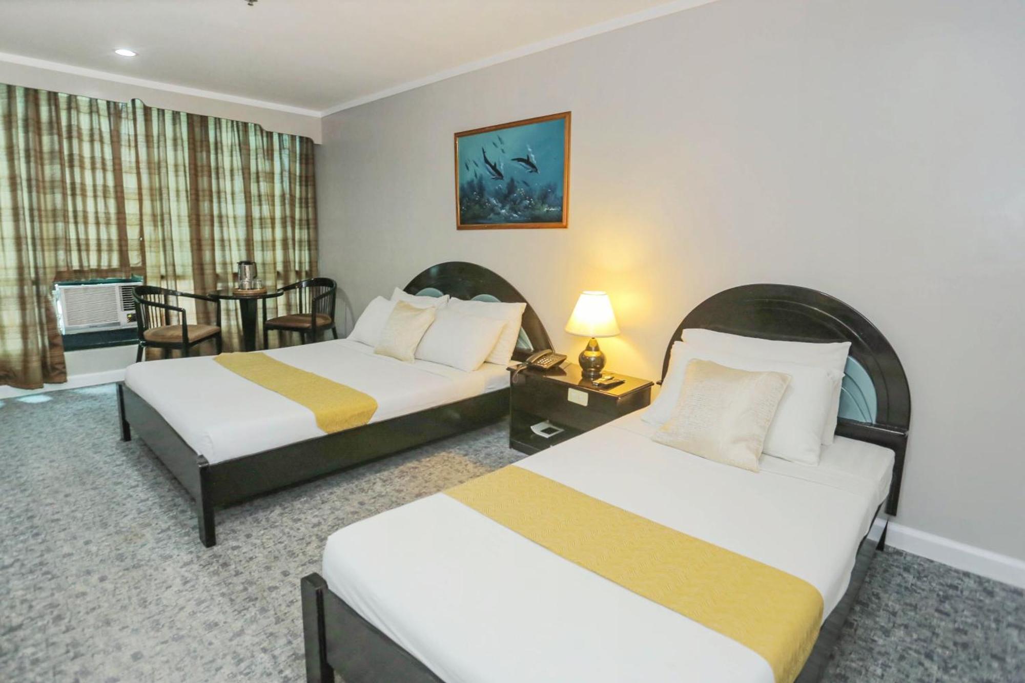 Holiday Plaza Hotel - Cebu Zewnętrze zdjęcie