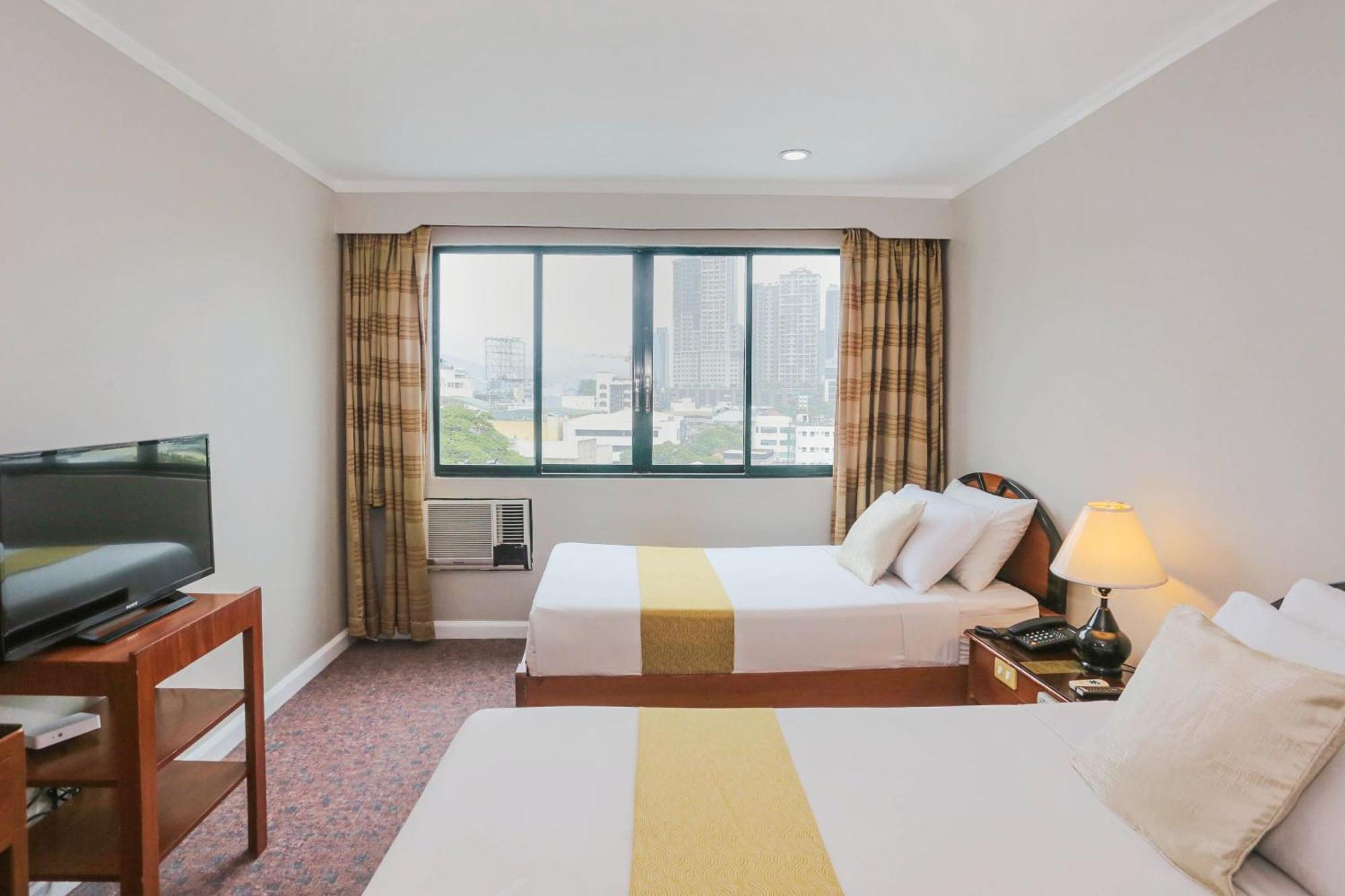 Holiday Plaza Hotel - Cebu Zewnętrze zdjęcie