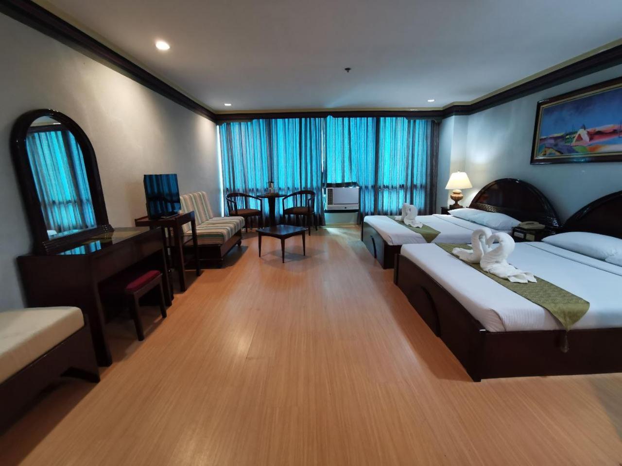 Holiday Plaza Hotel - Cebu Zewnętrze zdjęcie