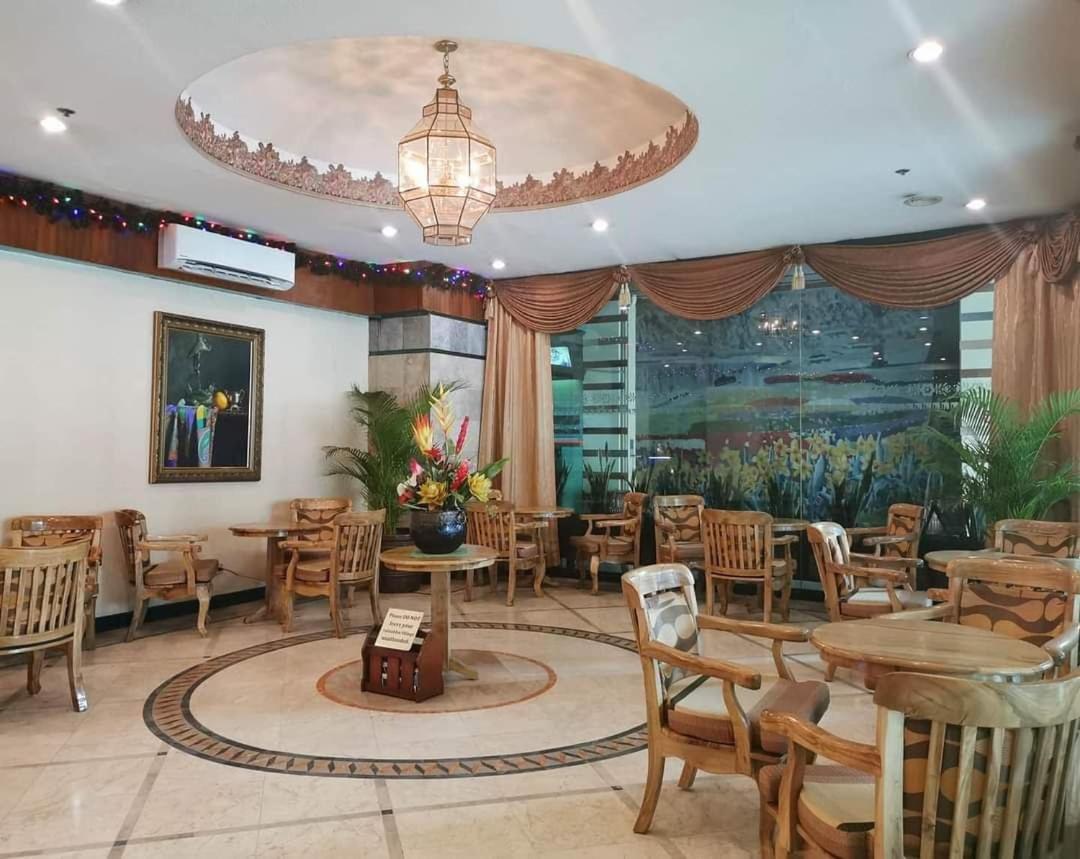 Holiday Plaza Hotel - Cebu Zewnętrze zdjęcie