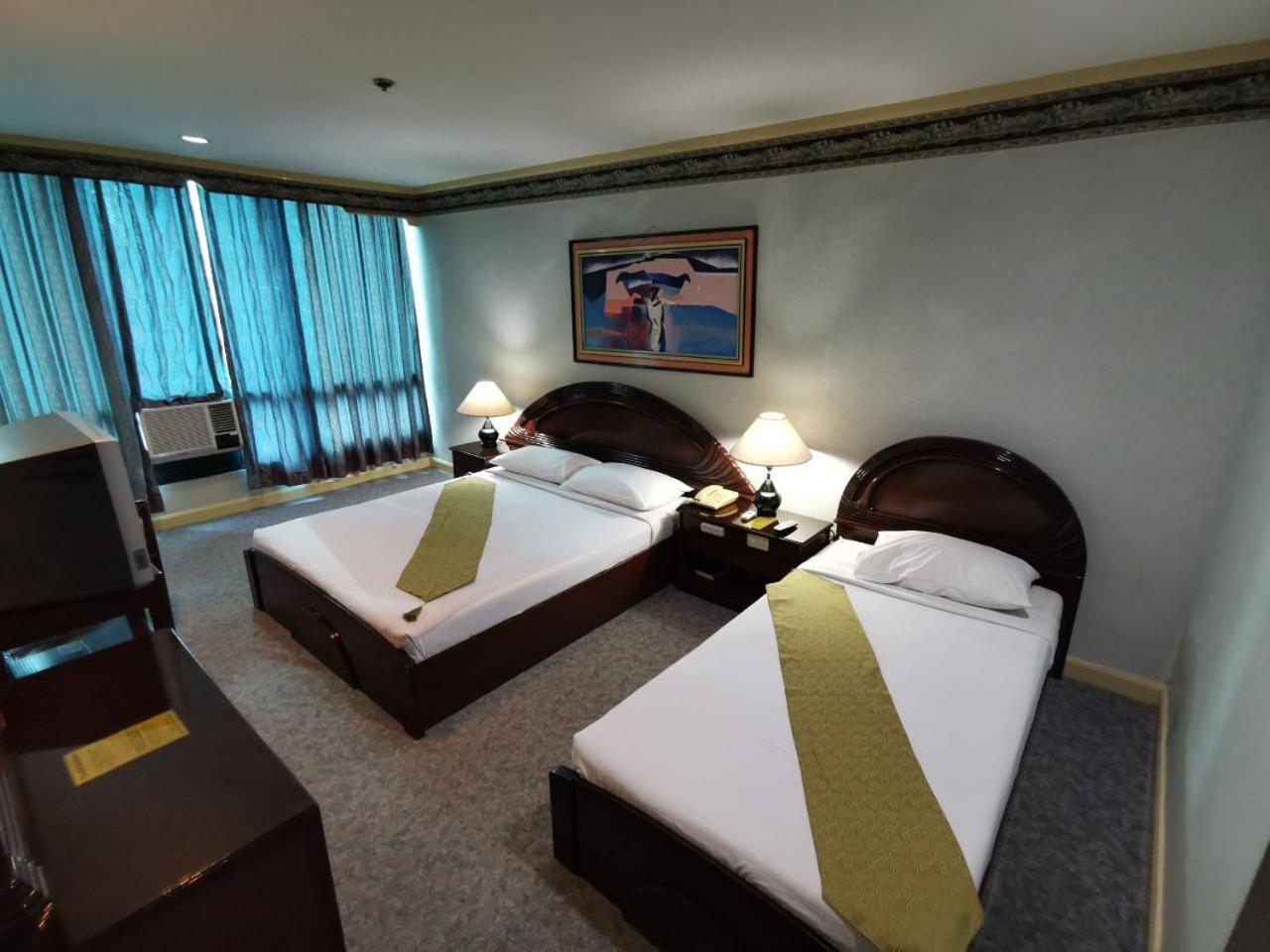 Holiday Plaza Hotel - Cebu Zewnętrze zdjęcie
